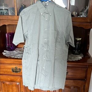 Men's Gray Button-Down Shirt